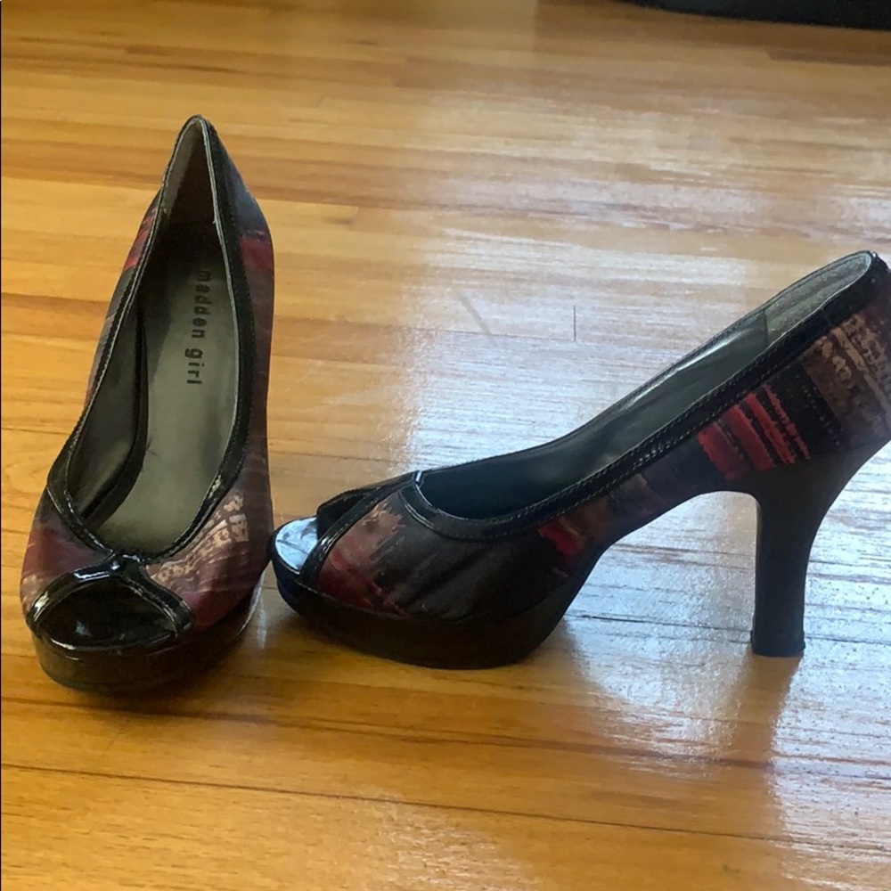 Madden Girl opened toed printed heels